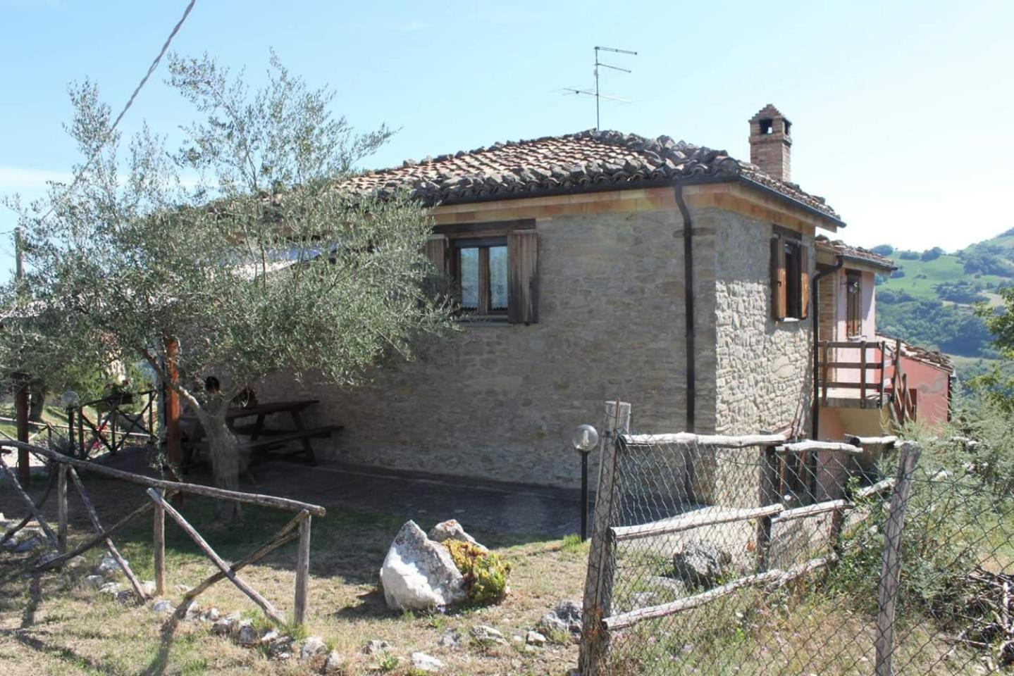 La Via Del Parco Villa Arsita Exterior photo