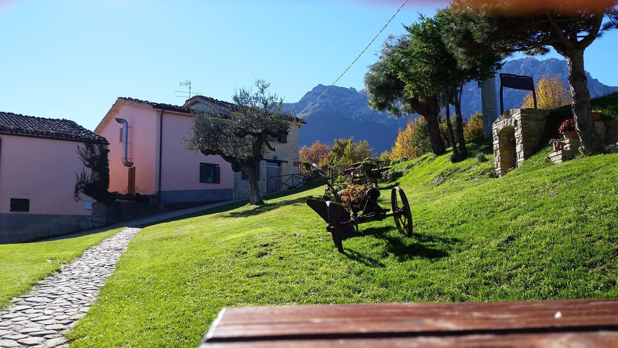 La Via Del Parco Villa Arsita Exterior photo